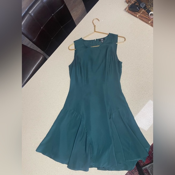 Formal Dress - Picture 1 of 3